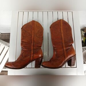 Vintage leather heeled cowboy boots